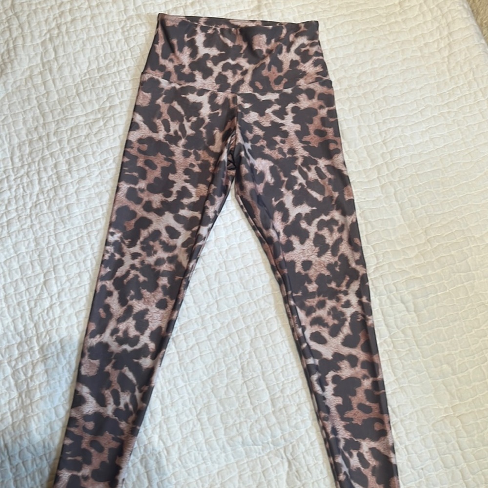Onzie Leggings